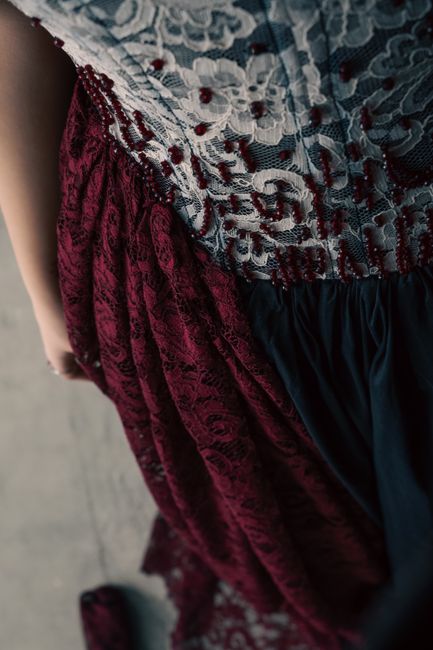 Elegáns szett — csipke melltartó bordó tónusban